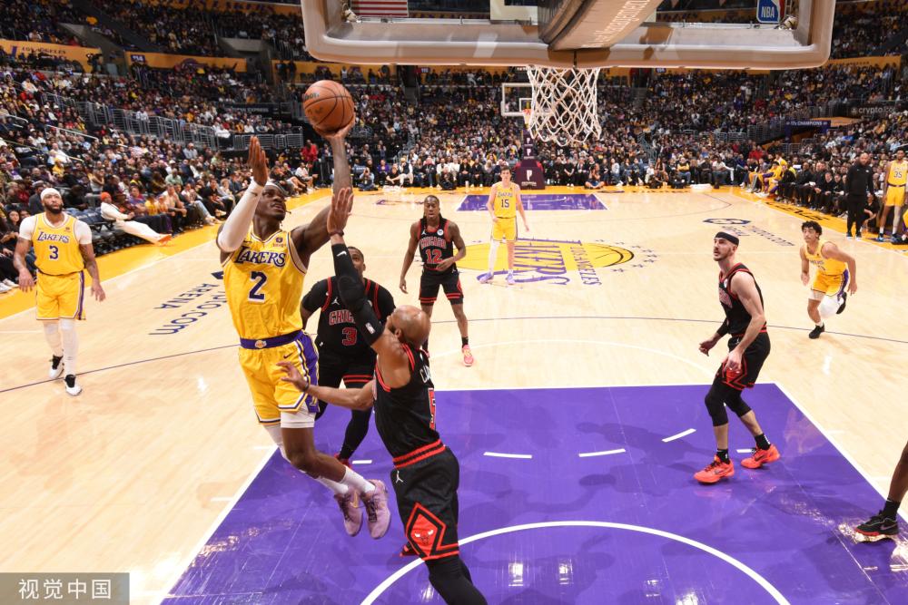 与郑钦文出 与郑钦文出